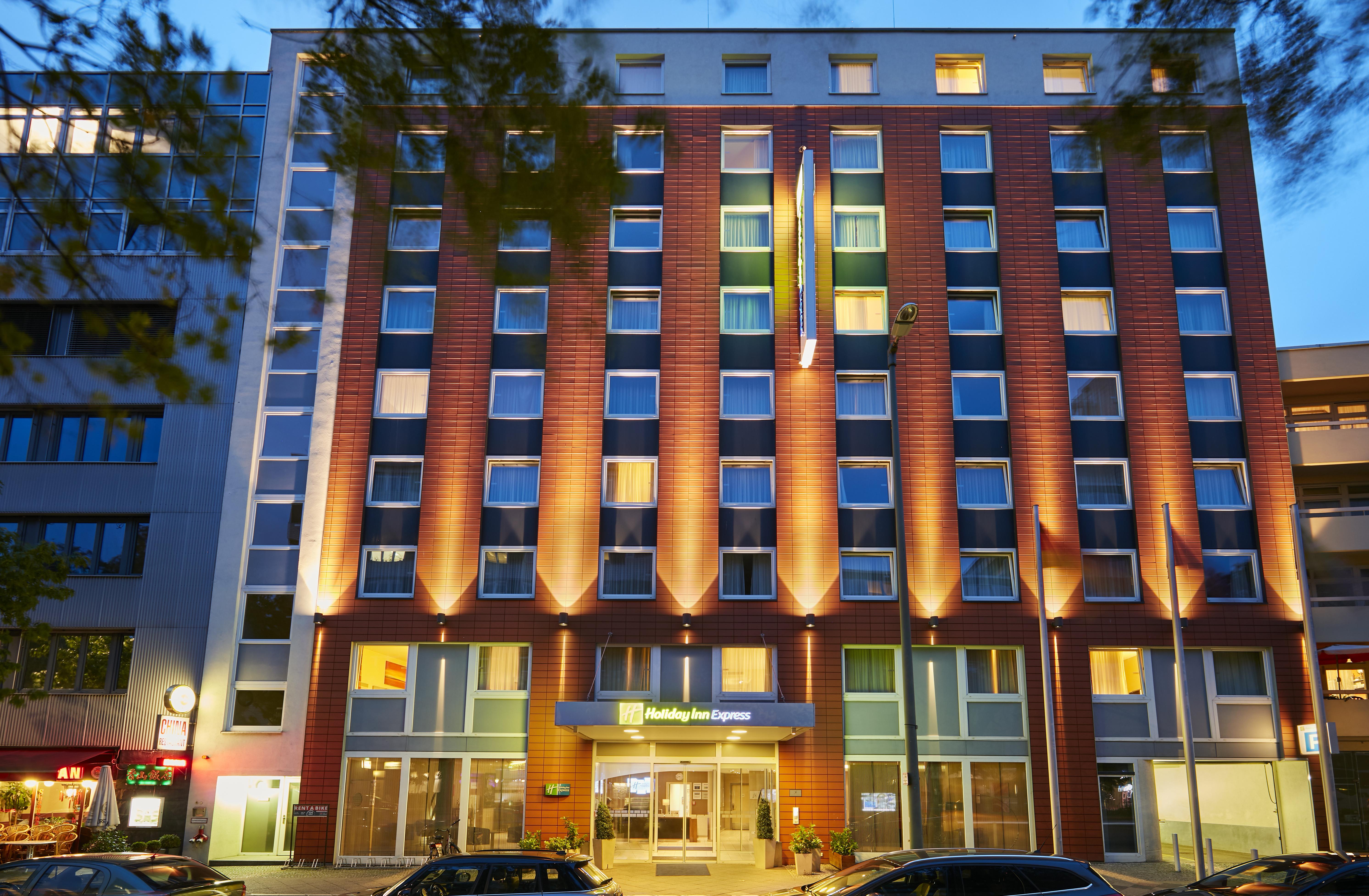 Holiday Inn Express Berlin City Centre West — Photos 1